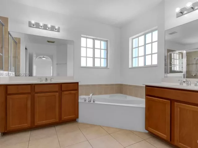 3-bedroom home for rent in Homestead - 27866 SW 142nd Ave 0 - MondialRealty