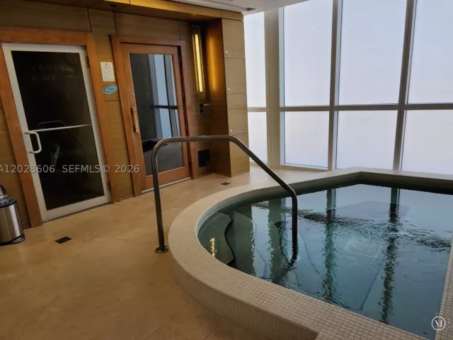 2-bedroom condo for rent in Sunny Isles Beach - 18201 Collins Ave 4101A - MondialRealty