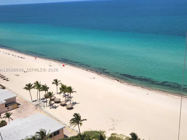 2-bedroom condo for rent in Sunny Isles Beach - 18201 Collins Ave 4101A - MondialRealty