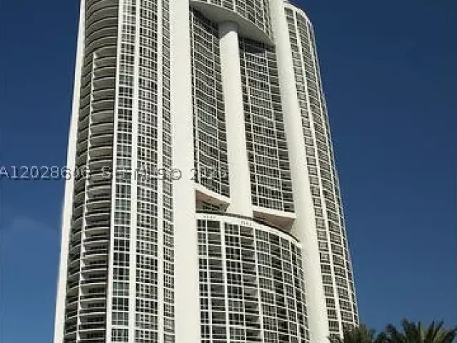 2-bedroom condo for rent in Sunny Isles Beach - 18201 Collins Ave 4101A - MondialRealty