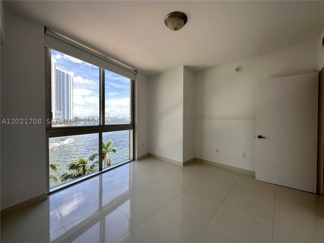 2-bedroom condo for rent in Miami - 465 BRICKELL AV 502 - MondialRealty