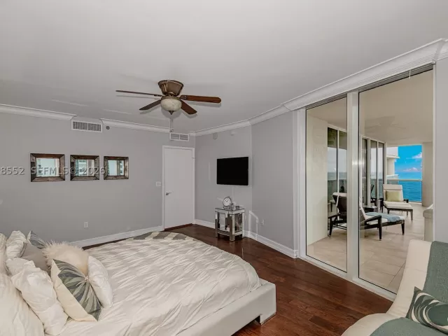 2-bedroom condo for rent in Hallandale Beach - 1850 S Ocean Dr 1105 - MondialRealty