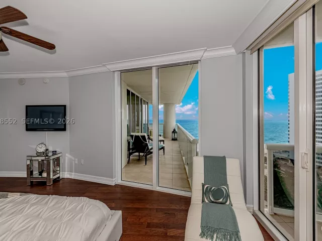2-bedroom condo for rent in Hallandale Beach - 1850 S Ocean Dr 1105 - MondialRealty