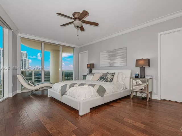 2-bedroom condo for rent in Hallandale Beach - 1850 S Ocean Dr 1105 - MondialRealty