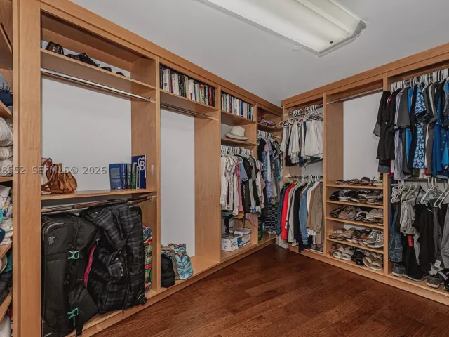 2-bedroom condo for rent in Hallandale Beach - 1850 S Ocean Dr 1105 - MondialRealty