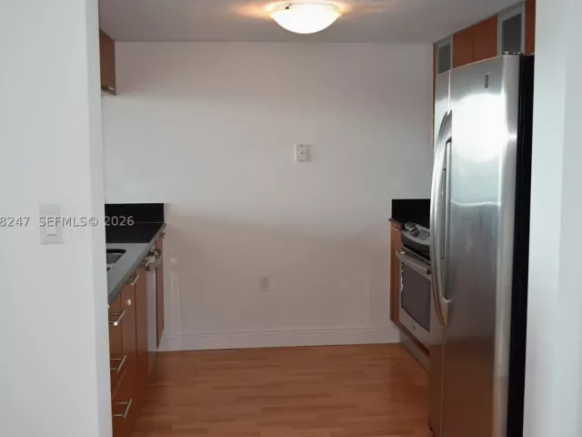 2-bedroom condo for rent in Miami - 1800 N Bayshore Dr 2310 - MondialRealty