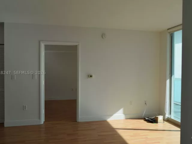 2-bedroom condo for rent in Miami - 1800 N Bayshore Dr 2310 - MondialRealty
