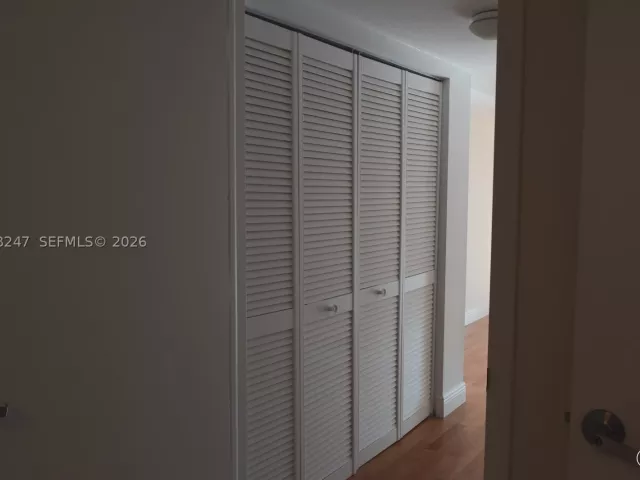 2-bedroom condo for rent in Miami - 1800 N Bayshore Dr 2310 - MondialRealty