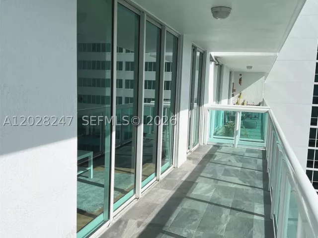 2-bedroom condo for rent in Miami - 1800 N Bayshore Dr 2310 - MondialRealty