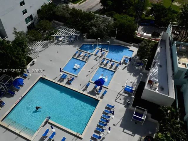 2-bedroom condo for rent in Miami - 1800 N Bayshore Dr 2310 - MondialRealty