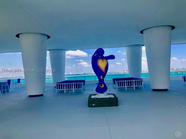 2-bedroom condo for rent in Miami - 1800 N Bayshore Dr 2310 - MondialRealty