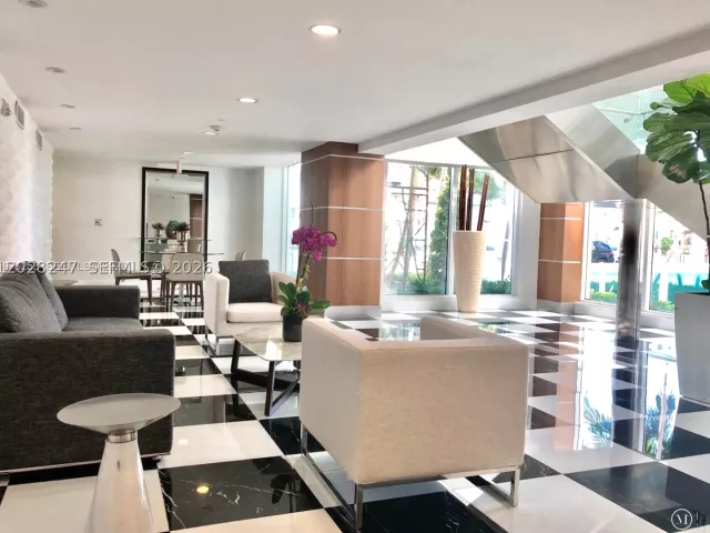 2-bedroom condo for rent in Miami - 1800 N Bayshore Dr 2310 - MondialRealty