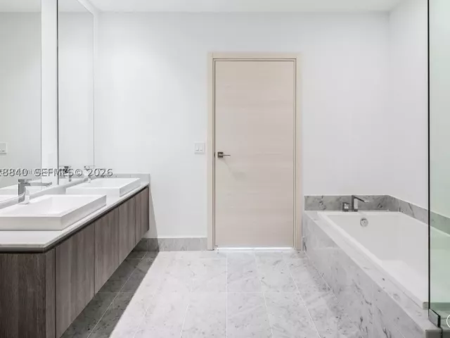 1-bedroom condo for sale in Miami - 801 S Miami Ave 1808 - MondialRealty