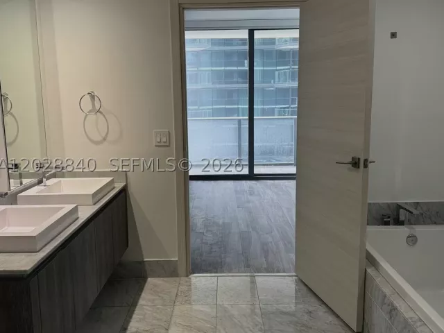 1-bedroom condo for sale in Miami - 801 S Miami Ave 1808 - MondialRealty