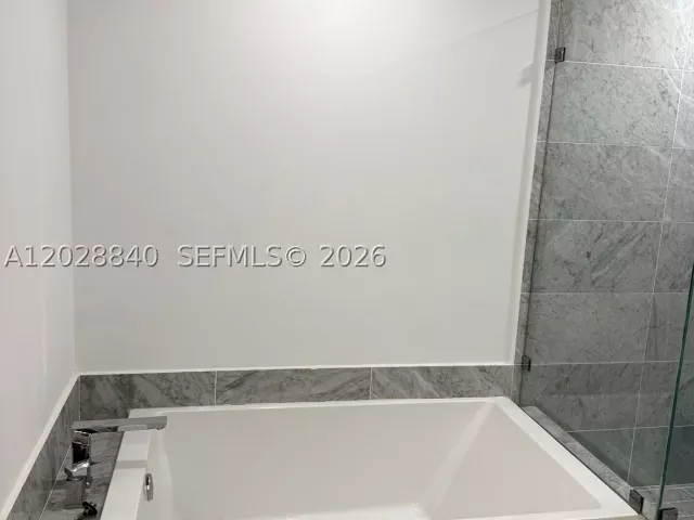 1-bedroom condo for sale in Miami - 801 S Miami Ave 1808 - MondialRealty