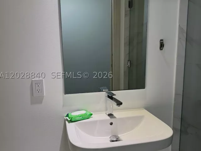 1-bedroom condo for sale in Miami - 801 S Miami Ave 1808 - MondialRealty