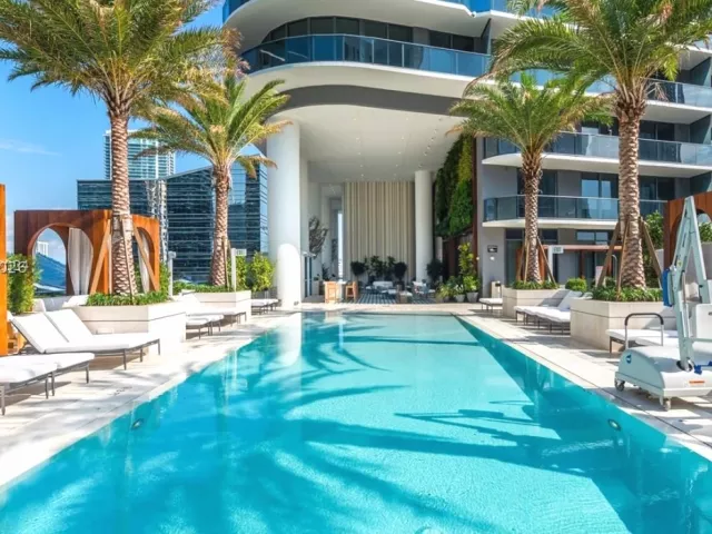 1-bedroom condo for sale in Miami - 801 S Miami Ave 1808 - MondialRealty