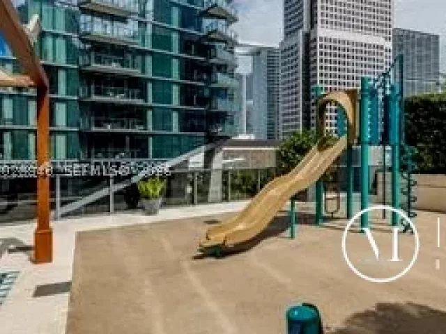 1-bedroom condo for sale in Miami - 801 S Miami Ave 1808 - MondialRealty