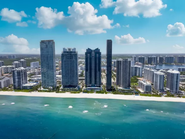 3-bedroom condo for sale in Sunny Isles Beach - 17121 Collins Ave 2601 - MondialRealty