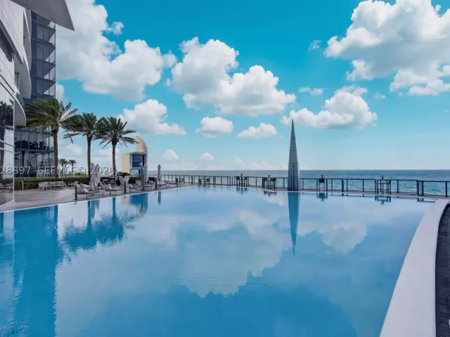 3-bedroom condo for sale in Sunny Isles Beach - 17121 Collins Ave 2601 - MondialRealty