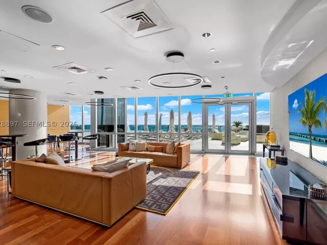 3-bedroom condo for sale in Sunny Isles Beach - 17121 Collins Ave 2601 - MondialRealty