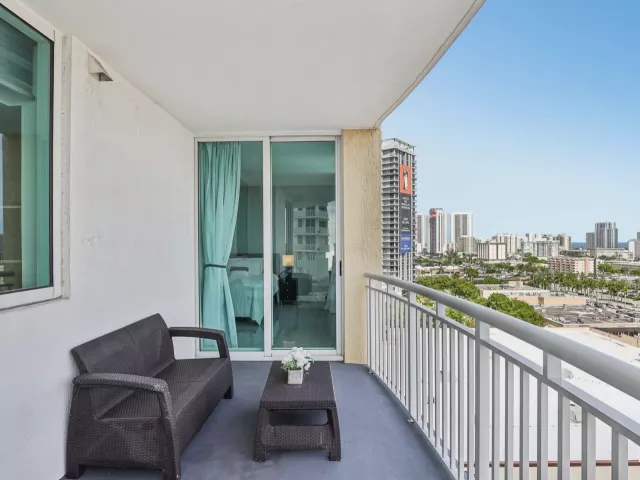 2-bedroom condo for sale in Hallandale Beach - 1755 E Hallandale Beach Boulevard 1207 E - MondialRealty
