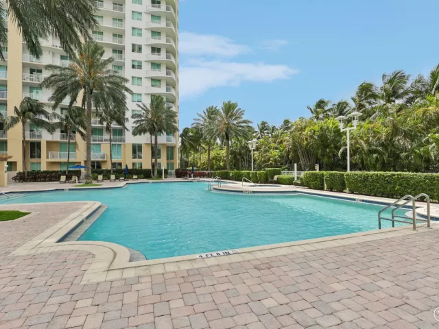 2-bedroom condo for sale in Hallandale Beach - 1755 E Hallandale Beach Boulevard 1207 E - MondialRealty