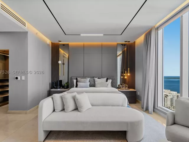 3-bedroom condo for sale in Miami - 901 Brickell Key Blvd 3304 - MondialRealty