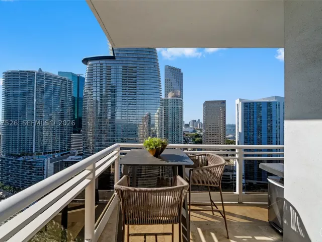 3-bedroom condo for sale in Miami - 901 Brickell Key Blvd 3304 - MondialRealty