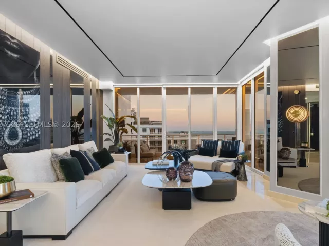 3-bedroom condo for sale in Miami - 901 Brickell Key Blvd 3304 - MondialRealty
