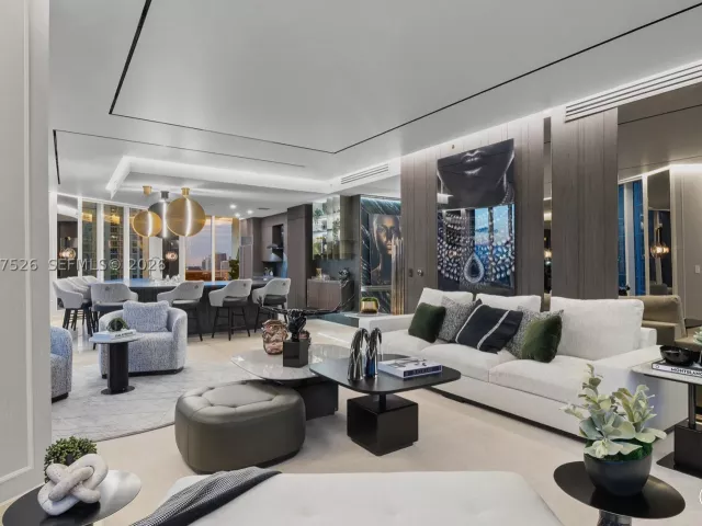 3-bedroom condo for sale in Miami - 901 Brickell Key Blvd 3304 - MondialRealty