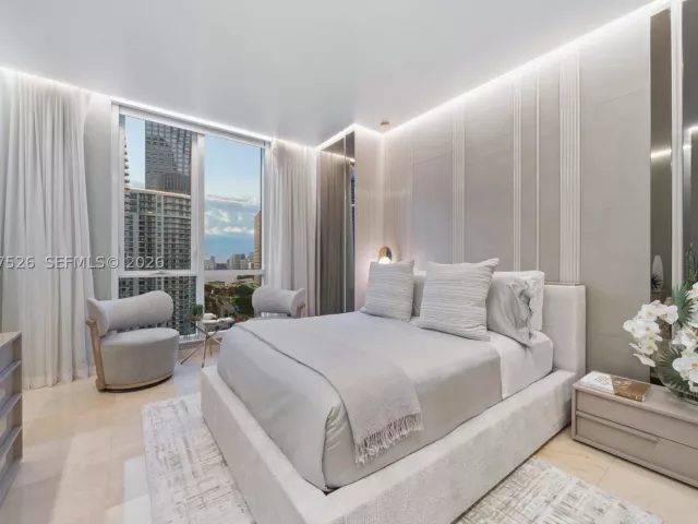 3-bedroom condo for sale in Miami - 901 Brickell Key Blvd 3304 - MondialRealty