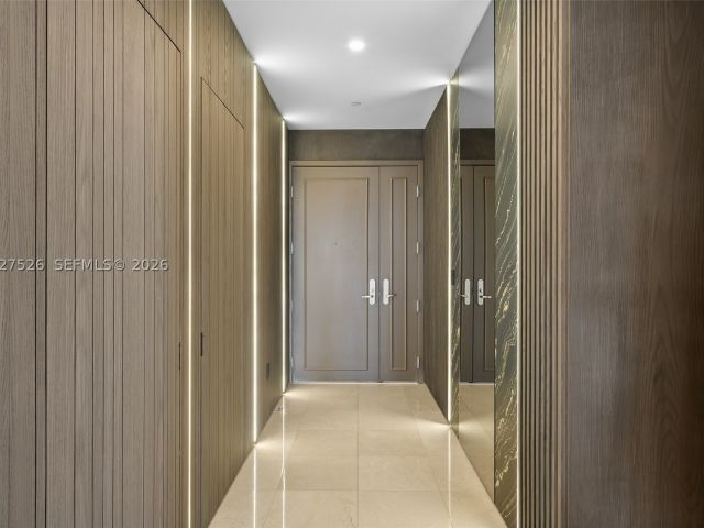 3-bedroom condo for sale in Miami - 901 Brickell Key Blvd 3304 - MondialRealty