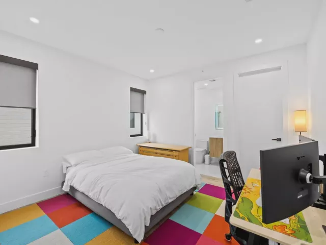 3-bedroom home for sale in Fort Lauderdale - 818 NE 2nd Street - MondialRealty