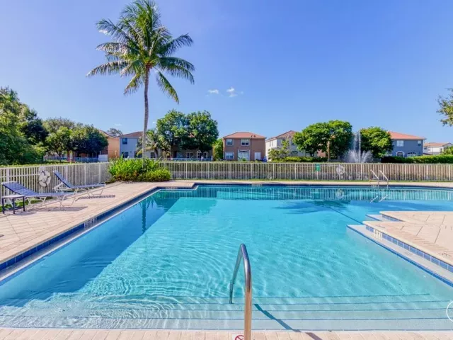 4-bedroom home for sale in Fort Lauderdale - 3775 SW 50th Street - MondialRealty