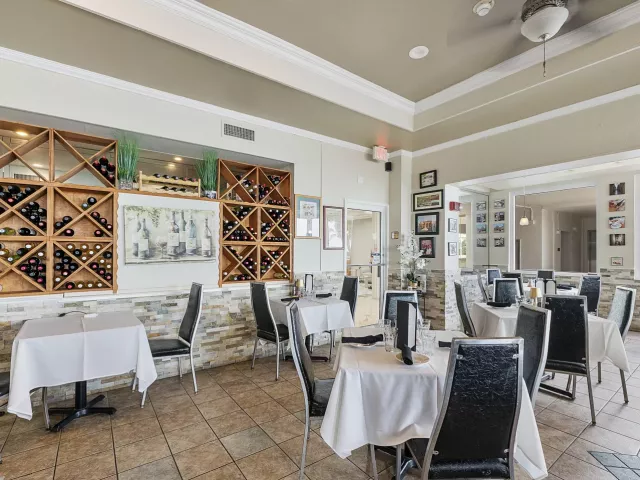 2-bedroom condo for sale in Hollywood - 2751 S Ocean Drive 602s - MondialRealty