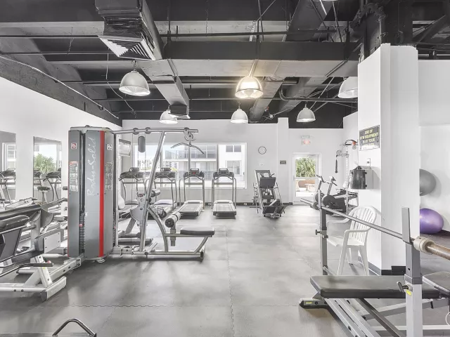 2-bedroom condo for sale in Hollywood - 2751 S Ocean Drive 602s - MondialRealty