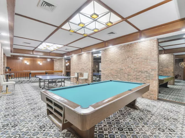 2-bedroom condo for sale in Hollywood - 2751 S Ocean Drive 602s - MondialRealty