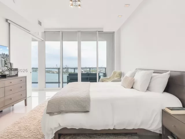 3-bedroom condo for rent in Miami - 2020 N Bayshore Dr 2603 - MondialRealty