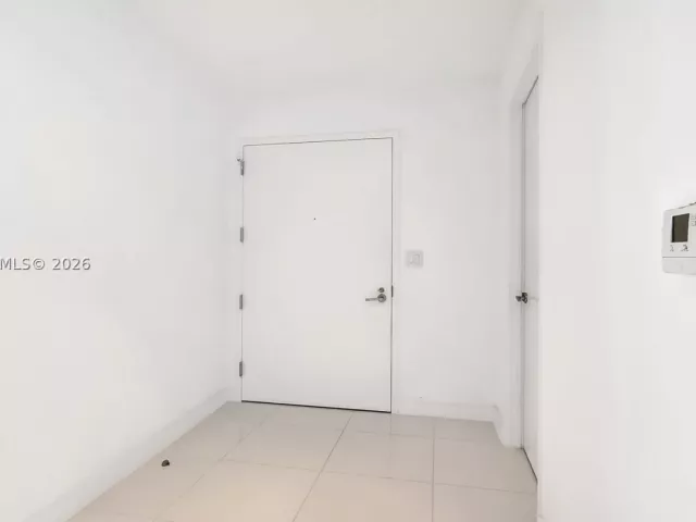 3-bedroom condo for rent in Miami - 2020 N Bayshore Dr 2603 - MondialRealty