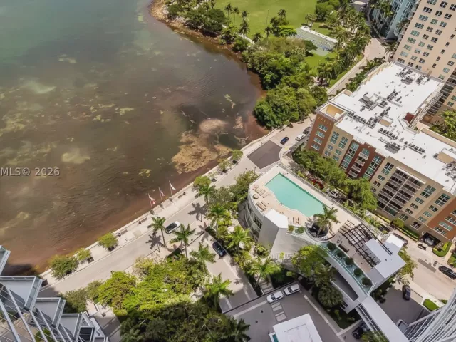 3-bedroom condo for rent in Miami - 2020 N Bayshore Dr 2603 - MondialRealty