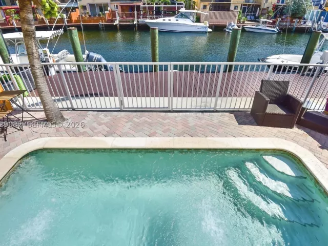 3-bedroom home for rent in North Miami Beach - 3870 NE 168th St 2 - MondialRealty