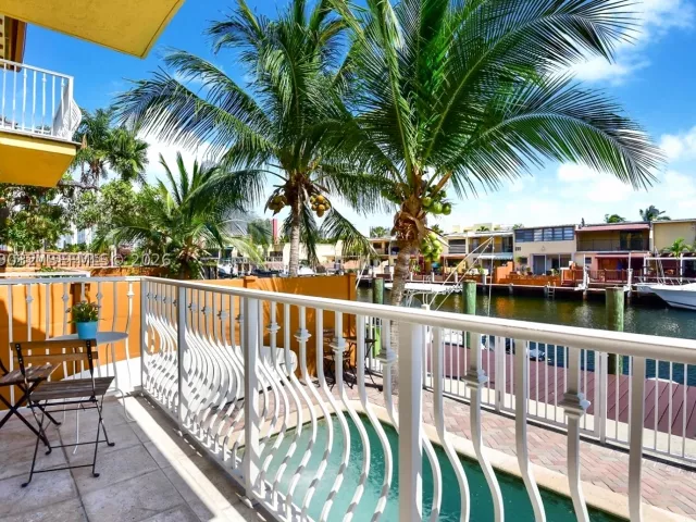 3-bedroom home for rent in North Miami Beach - 3870 NE 168th St 2 - MondialRealty