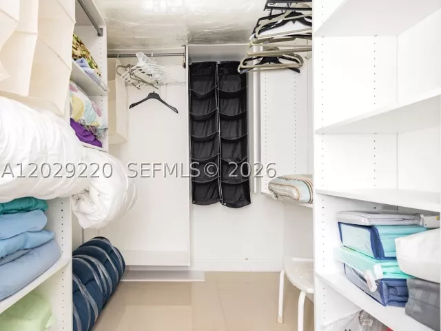 2-bedroom condo for rent in Hollywood - 3505 S Ocean Dr 221 - MondialRealty