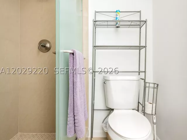 2-bedroom condo for rent in Hollywood - 3505 S Ocean Dr 221 - MondialRealty