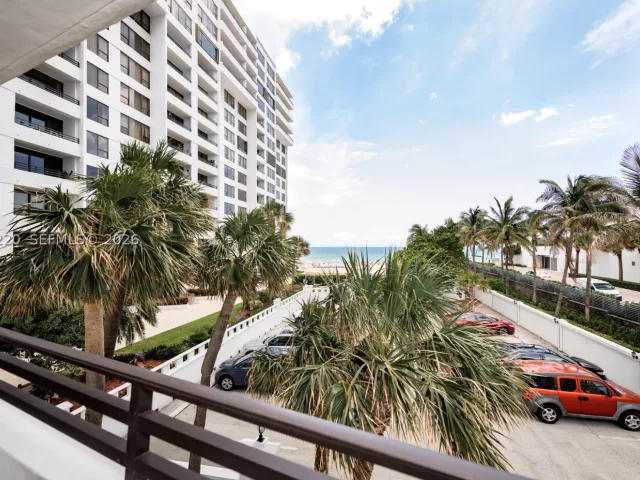 2-bedroom condo for rent in Hollywood - 3505 S Ocean Dr 221 - MondialRealty