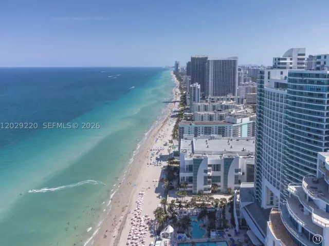 2-bedroom condo for rent in Hollywood - 3505 S Ocean Dr 221 - MondialRealty