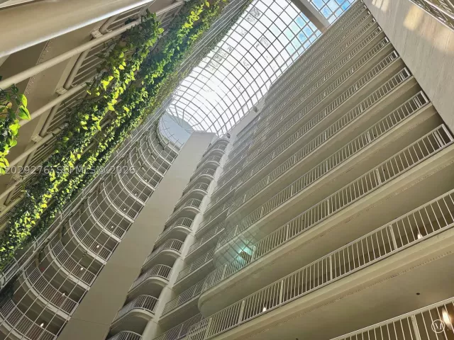 2-bedroom condo for sale in Miami - 1717 N Bayshore Dr A-2837 - MondialRealty