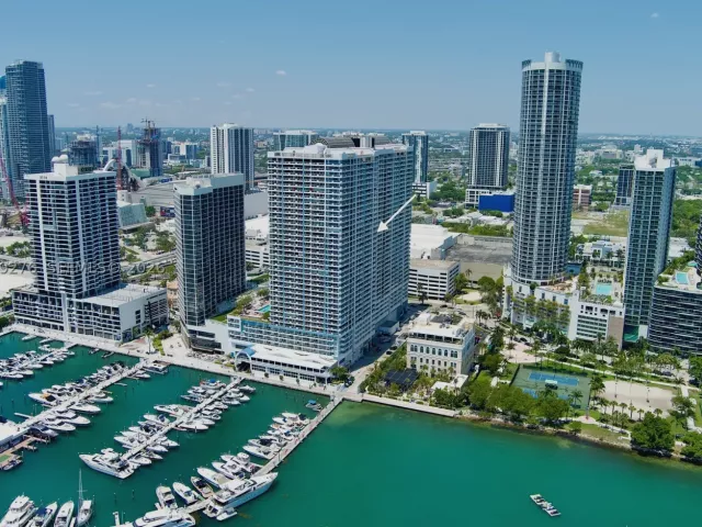 2-bedroom condo for sale in Miami - 1717 N Bayshore Dr A-2837 - MondialRealty