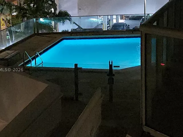2-bedroom condo for sale in Miami Beach - 5900 Collins Ave 404 - MondialRealty